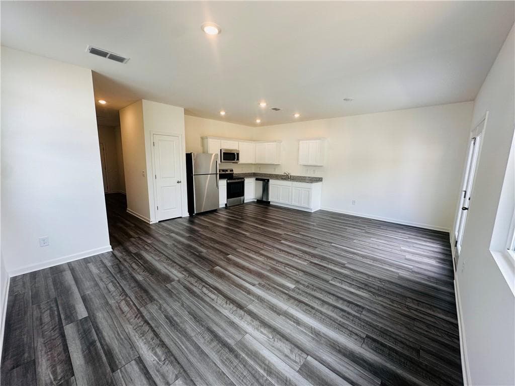 3 bedroom, 3 bathroom, 1,307 sq ft townhouse for rent at 423 Towson Street, Villa Rica, GA 30180 for $2,200 a month — photo 7