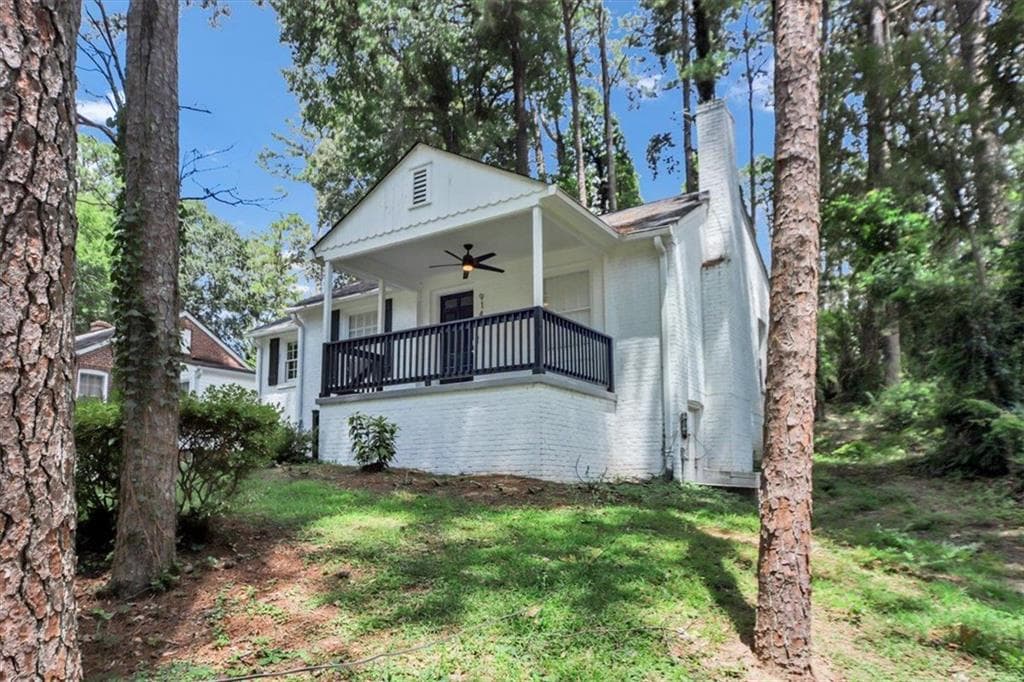 3 bedroom, 2 bathroom, 1,444 sq ft single family residence for sale at 914 Rosemary Avenue, Atlanta, GA 30311 — photo 2