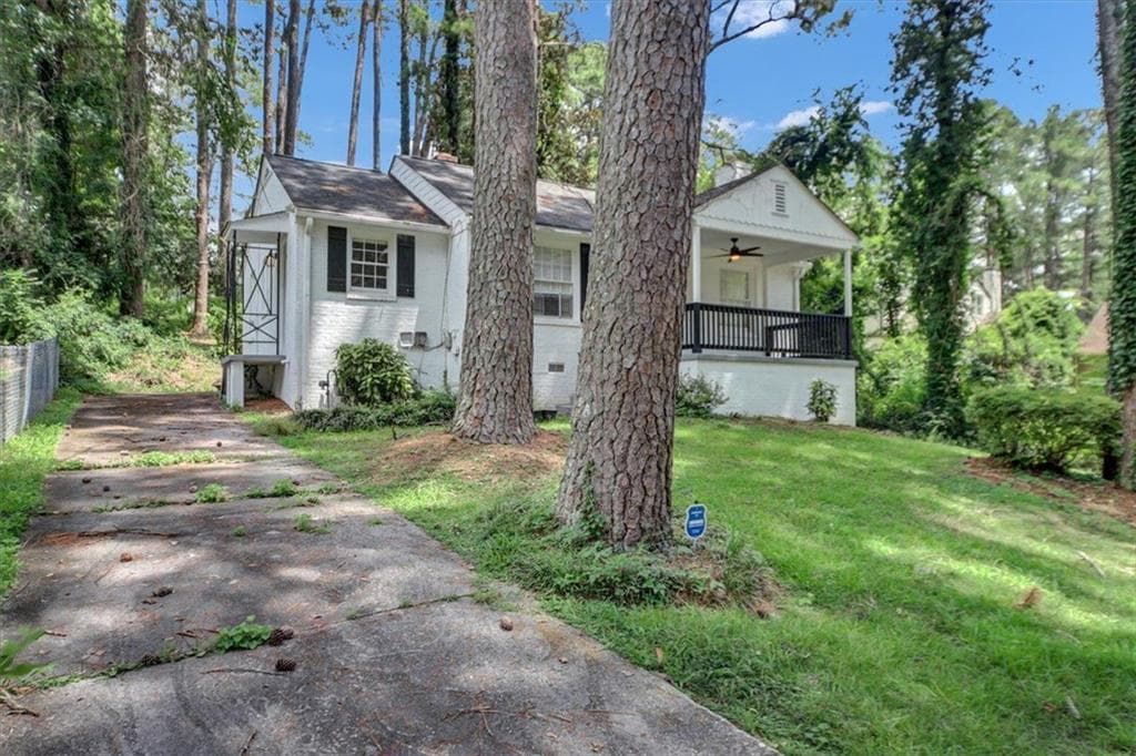 3 bedroom, 2 bathroom, 1,444 sq ft single family residence for sale at 914 Rosemary Avenue, Atlanta, GA 30311 — photo 3