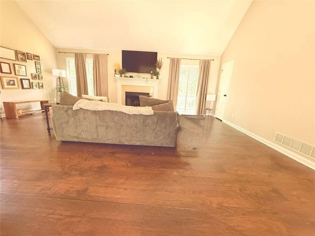 4 bedroom, 2 bathroom, 3,106 sq ft single family residence for rent at 419 Etowah Valley Way, Woodstock, GA 30189 for $2,600 a month — photo 3