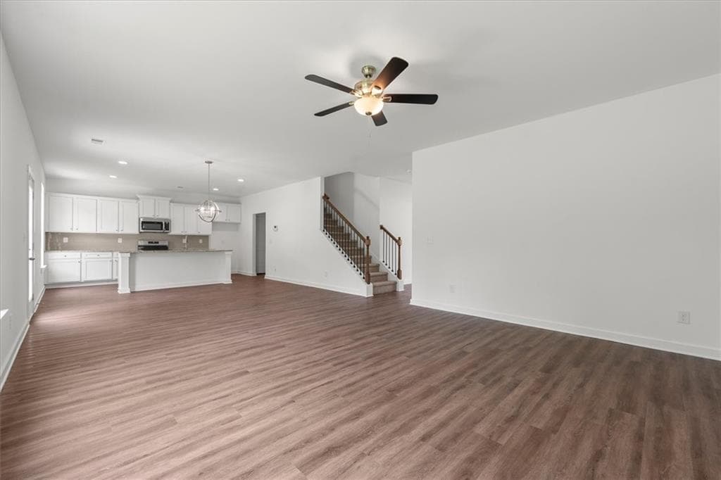 4 bedroom, 3 bathroom, 2,340 sq ft single family residence for sale at 29 Edith Court, Statham, GA 30666 — photo 8