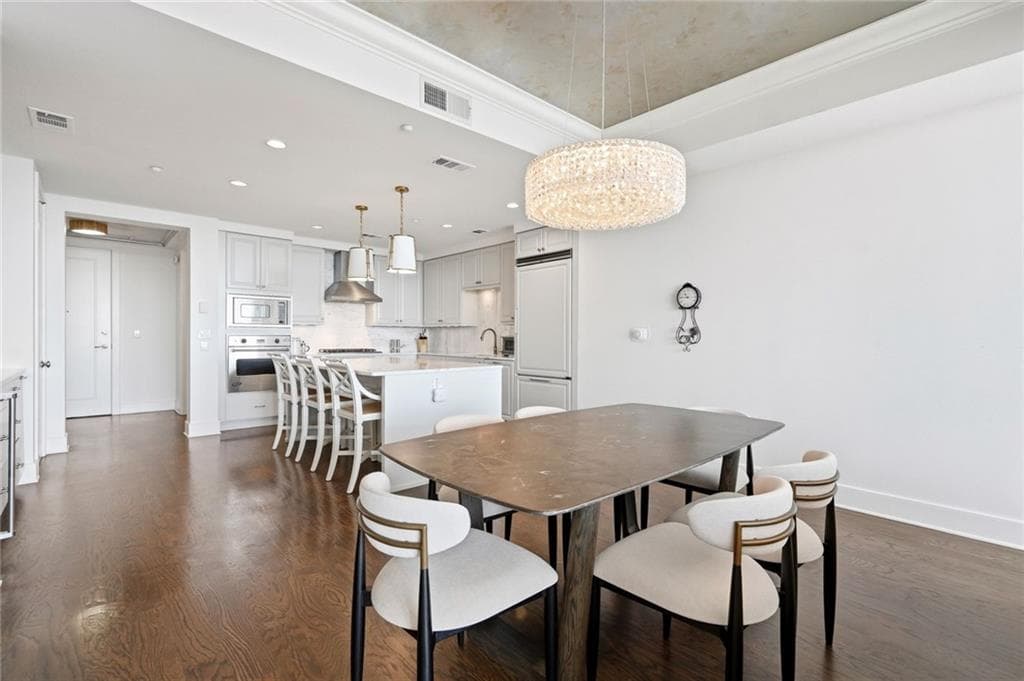 2 bedroom, 3 bathroom, 1,776 sq ft condominium for sale at 3630 Peachtree Road 2302, Atlanta, GA 30326 — photo 5
