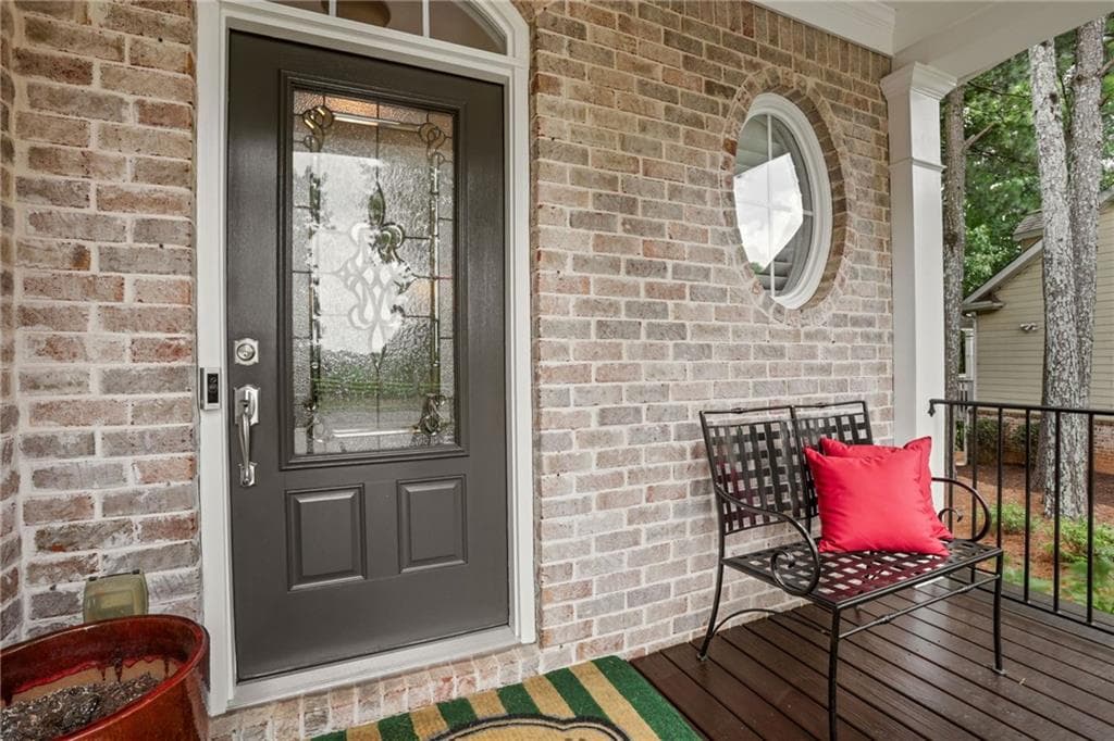 5 bedroom, 4 bathroom, 4,359 sq ft single family residence under contract at 5104 Davis Love Drive, Cumming, GA 30041 — photo 2