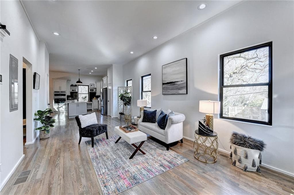 4 bedroom, 3 bathroom, 3,200 sq ft single family residence for sale at 278 Lindbergh Drive, Atlanta, GA 30305 — photo 6