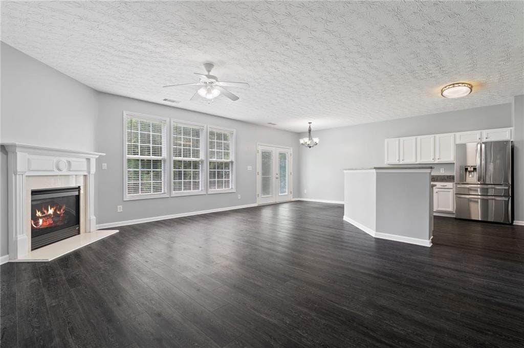5 bedroom, 3 bathroom, 2,568 sq ft single family residence for sale at 951 Island Pointe Way, Buford, GA 30518 — photo 7