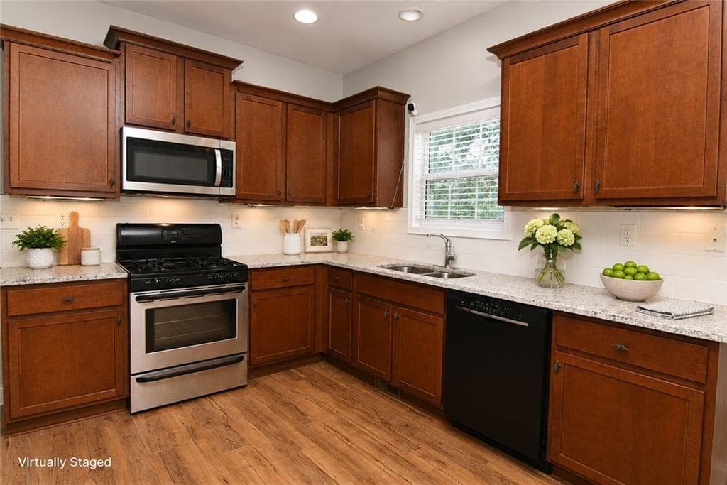 4 bedroom, 3 bathroom, 3,487 sq ft single family residence under contract at 112 Arena Trail, Dallas, GA 30157 — photo 3