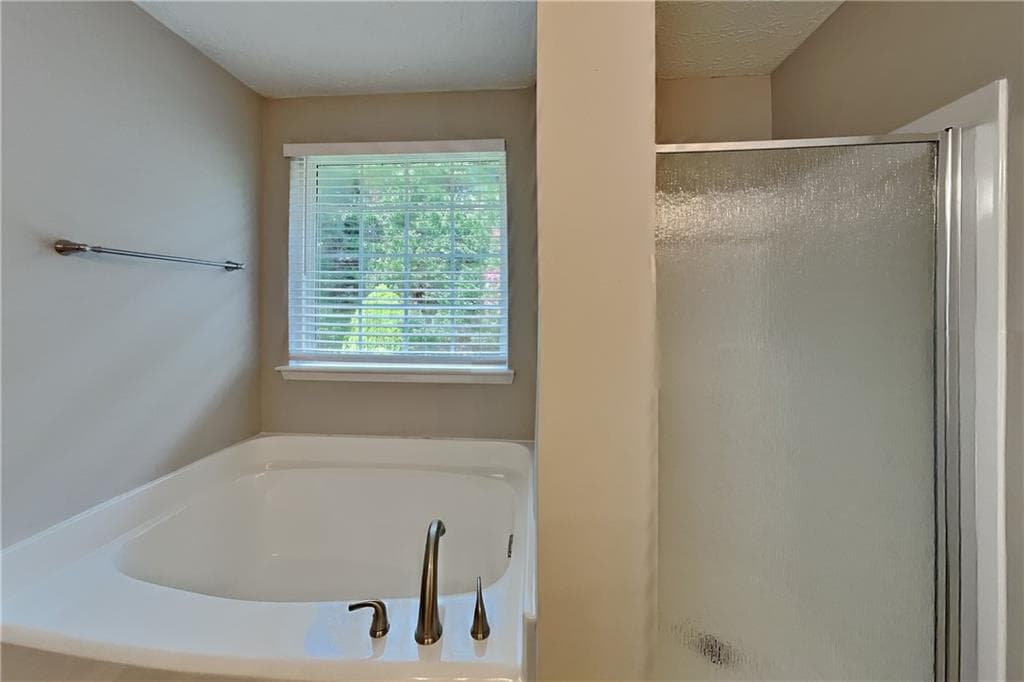 4 bedroom, 3 bathroom, 2,418 sq ft single family residence for rent at 2940 Storybook Lane, Grayson, GA 30017 for $2,425 a month — photo 8