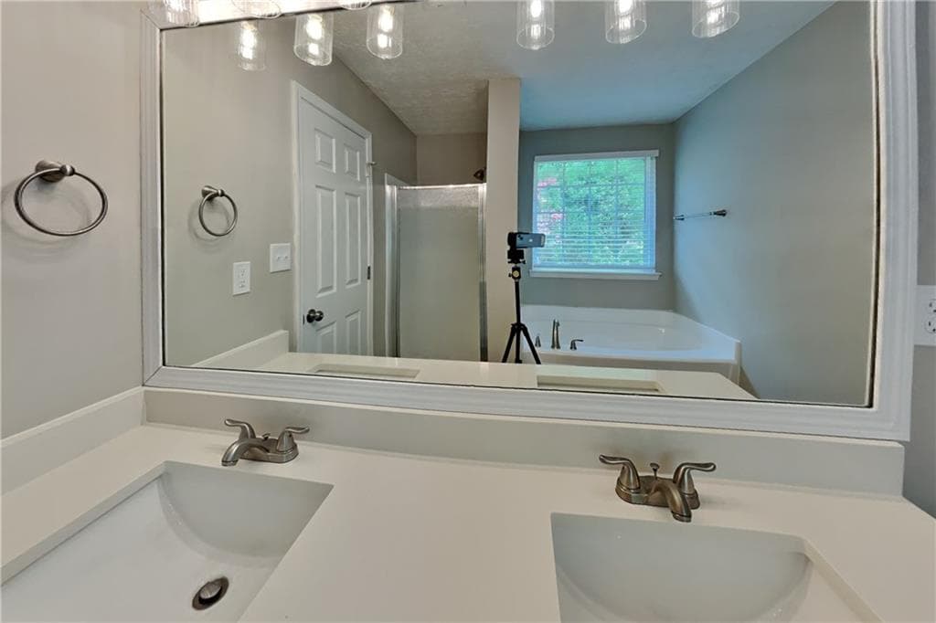 4 bedroom, 3 bathroom, 2,418 sq ft single family residence for rent at 2940 Storybook Lane, Grayson, GA 30017 for $2,425 a month — photo 9