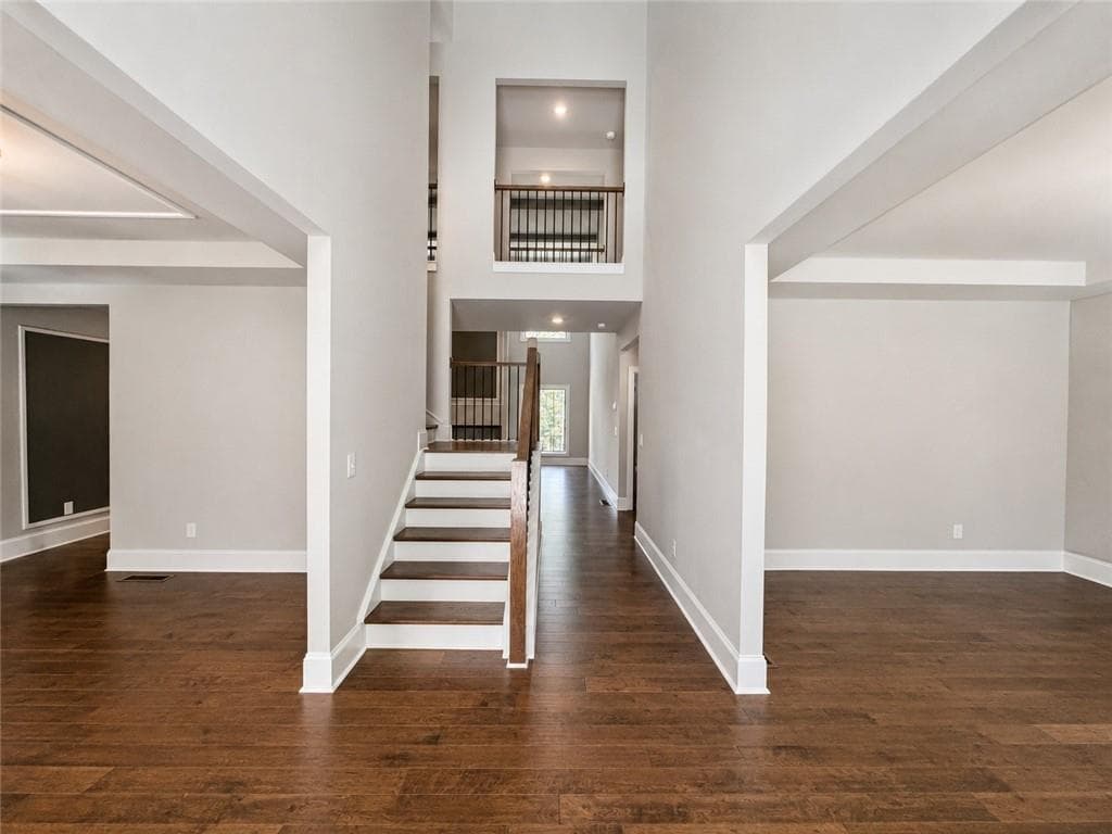 5 bedroom, 4 bathroom single family residence under contract at 1306 New Hope Church Road, Loganville, GA 30052 — photo 3