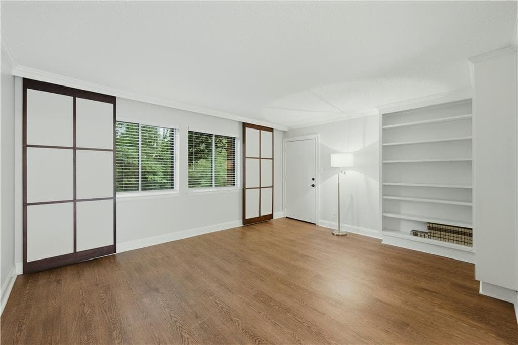 3 bedroom, 2 bathroom, 1,310 sq ft condominium for sale at 4266 Roswell Road F2, Atlanta, GA 30342 — photo 2
