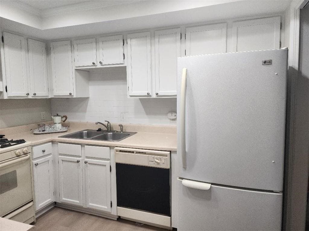 2 bedroom, 2 bathroom, 1,278 sq ft condominium for sale at 5714 Woodmont Boulevard, Peachtree Corners, GA 30092 — photo 4