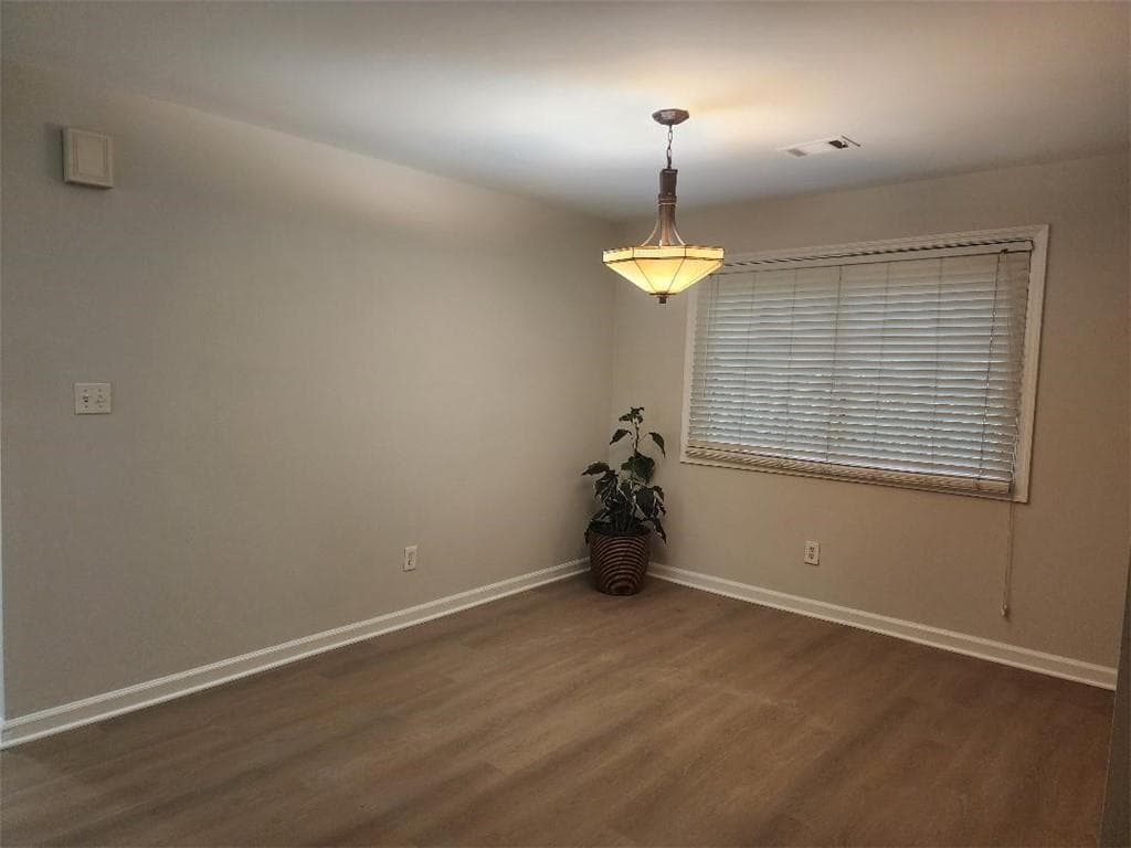 2 bedroom, 2 bathroom, 1,278 sq ft condominium for sale at 5714 Woodmont Boulevard, Peachtree Corners, GA 30092 — photo 8