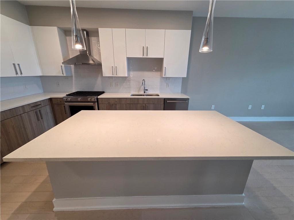 1 bedroom, 1 bathroom, 834 sq ft condominium for rent at 775 Juniper Street 608, Atlanta, GA 30308 for $2,295 a month — photo 3