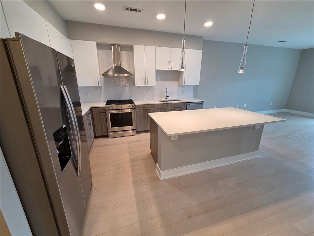 1 bedroom, 1 bathroom, 834 sq ft condominium for rent at 775 Juniper Street 608, Atlanta, GA 30308 for $2,295 a month — photo 1 of 26