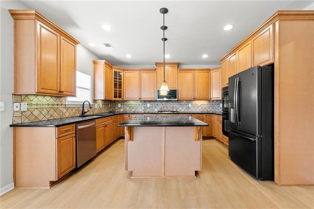 4 bedroom, 4 bathroom, 3,467 sq ft single family residence for sale at 3181 Day Break Lane, Dacula, GA 30019 — photo 3