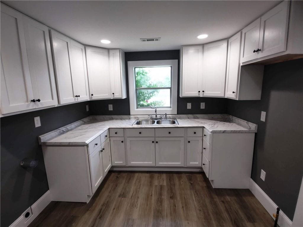 2 bedroom, 1 bathroom, 816 sq ft single family residence under contract at 405 Old Dalton Road, Rome, GA 30165 — photo 4