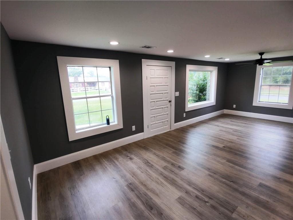 2 bedroom, 1 bathroom, 816 sq ft single family residence under contract at 405 Old Dalton Road, Rome, GA 30165 — photo 8