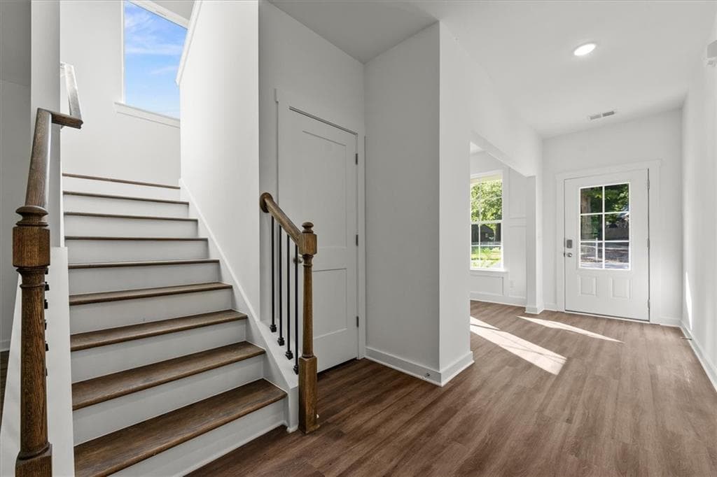 4 bedroom, 3 bathroom, 2,154 sq ft single family residence for sale at 546 Lillian Way, Statham, GA 30666 — photo 6