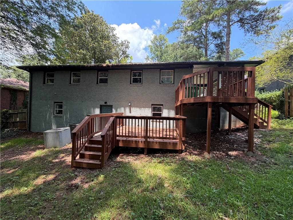 5 bedroom, 3 bathroom, 1,730 sq ft single family residence for sale at 2989 Pasadena Drive, Decatur, GA 30032 — photo 3