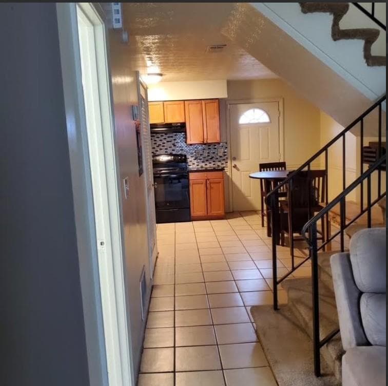 2 bedroom, 2 bathroom, 1,024 sq ft townhouse under contract at 2671 Evans Mill Drive, Lithonia, GA 30058 — photo 5