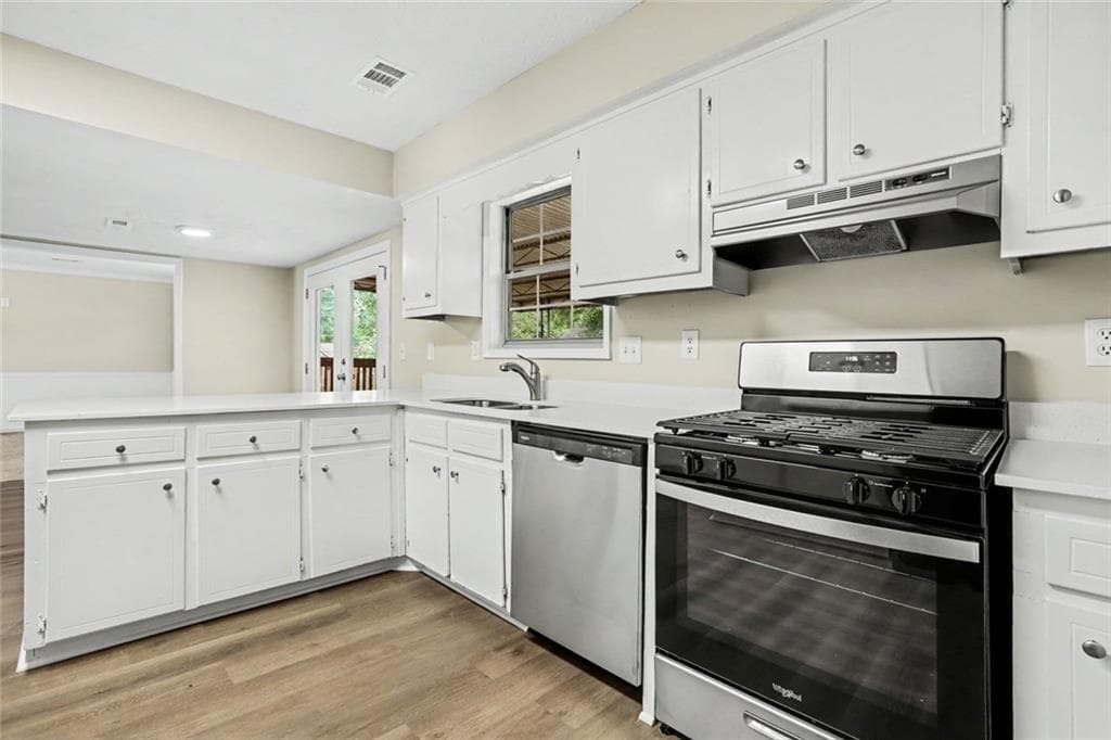 3 bedroom, 3 bathroom, 1,872 sq ft single family residence for sale at 1061 Gunners Walk, Tucker, GA 30084 — photo 5