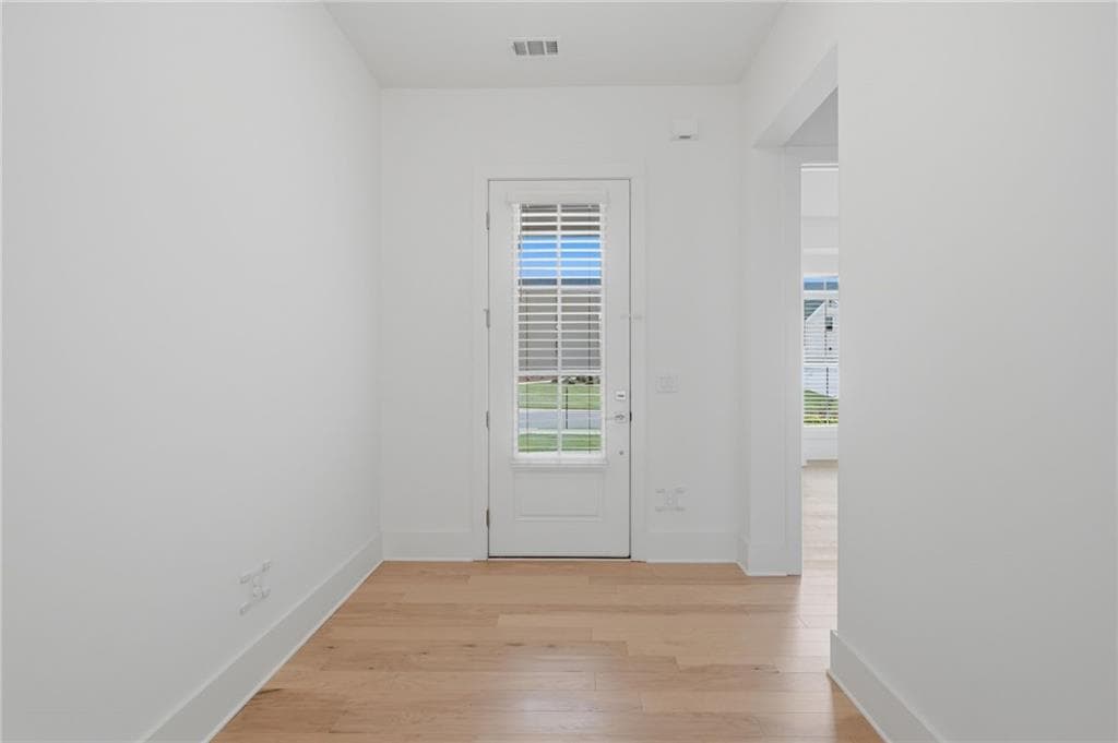 4 bedroom, 4 bathroom, 2,898 sq ft single family residence for sale at 6525 Namon Valley Drive, Cumming, GA 30028 — photo 6