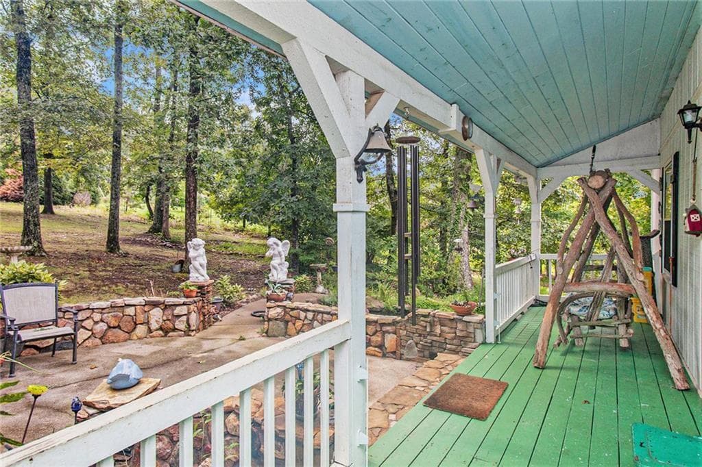 4 bedroom, 3 bathroom, 3,000 sq ft single family residence for sale at 2841 Upper Sweetwater Trail, White, GA 30184 — photo 4