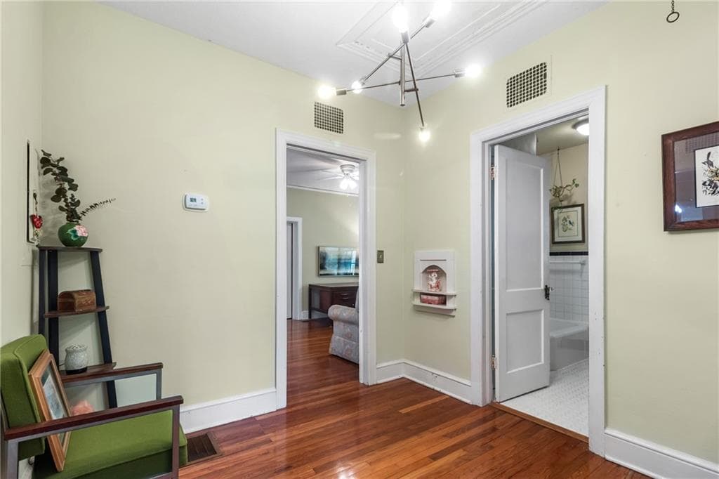 5 bedroom, 3 bathroom, 3,083 sq ft single family residence for sale at 910 6th Avenue, Albany, GA 31701 — photo 10