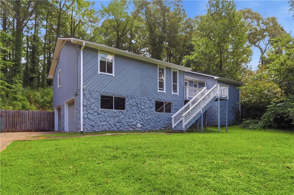 3 bedroom, 2 bathroom, 2,164 sq ft single family residence for sale at 124 Creekview Drive, Woodstock, GA 30188 — photo 7