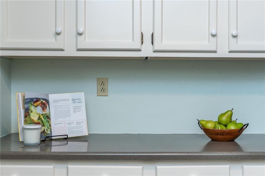 4 bedroom, 3 bathroom, 2,430 sq ft single family residence for sale at 180 Wills Lane, Alpharetta, GA 30009 — photo 10
