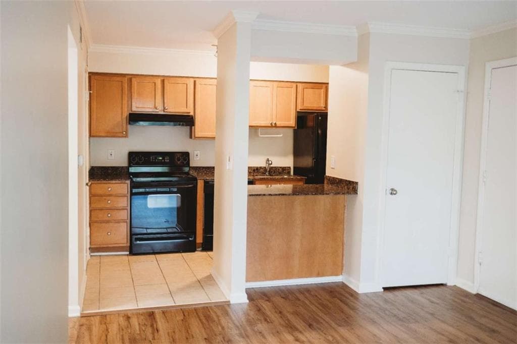 1 bedroom, 1 bathroom, 625 sq ft condominium for sale at 3160 Seven Pines Court, Atlanta, GA 30339 — photo 4