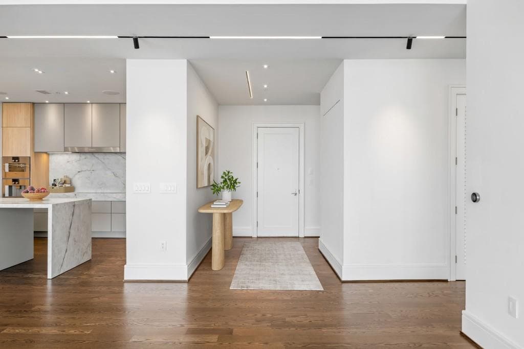 3 bedroom, 4 bathroom, 2,819 sq ft condominium for sale at 1065 Peachtree Street 3504, Atlanta, GA 30309 — photo 2