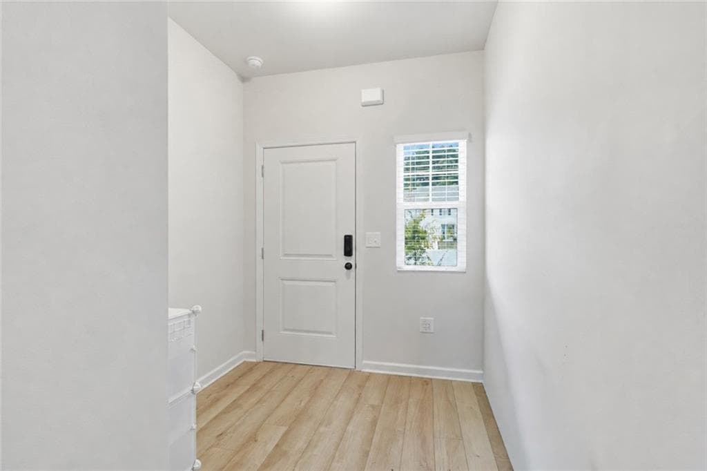 3 bedroom, 3 bathroom, 1,467 sq ft townhouse for rent at 330 Regent Park, Hoschton, GA 30548 for $1,950 a month — photo 3