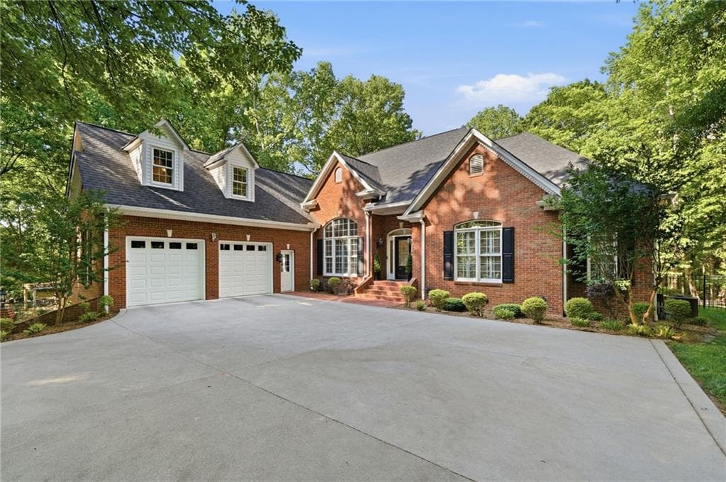 4 bedroom, 4 bathroom, 4,223 sq ft single family residence under contract at 153 York Place, Calhoun, GA 30701