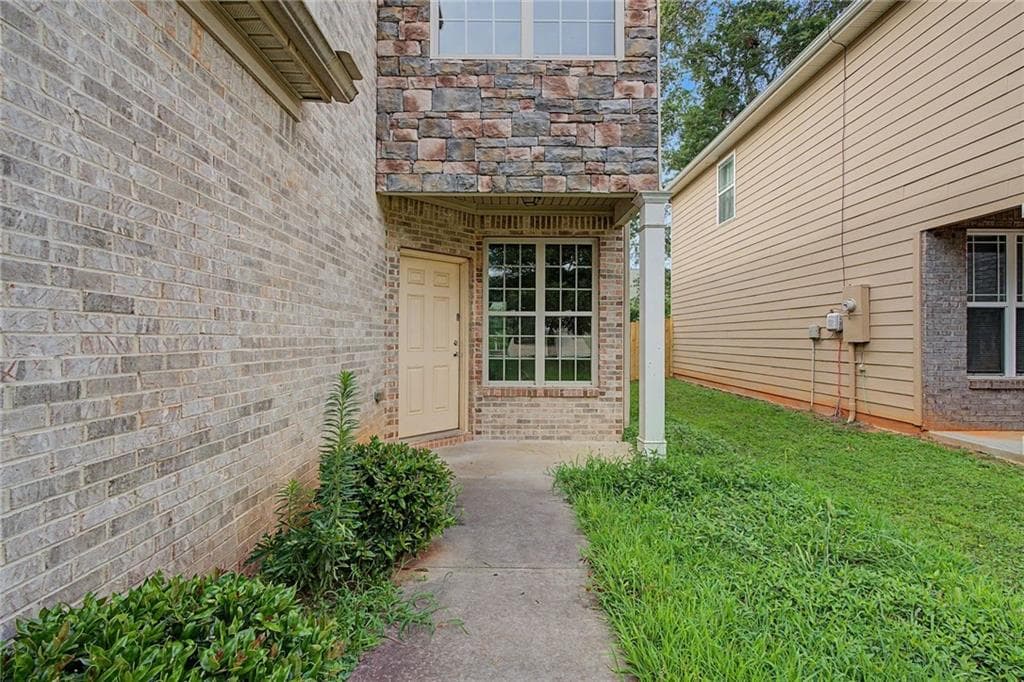 4 bedroom, 3 bathroom, 1,992 sq ft single family residence for sale at 1441 Arbor Place Drive, Morrow, GA 30260 — photo 3
