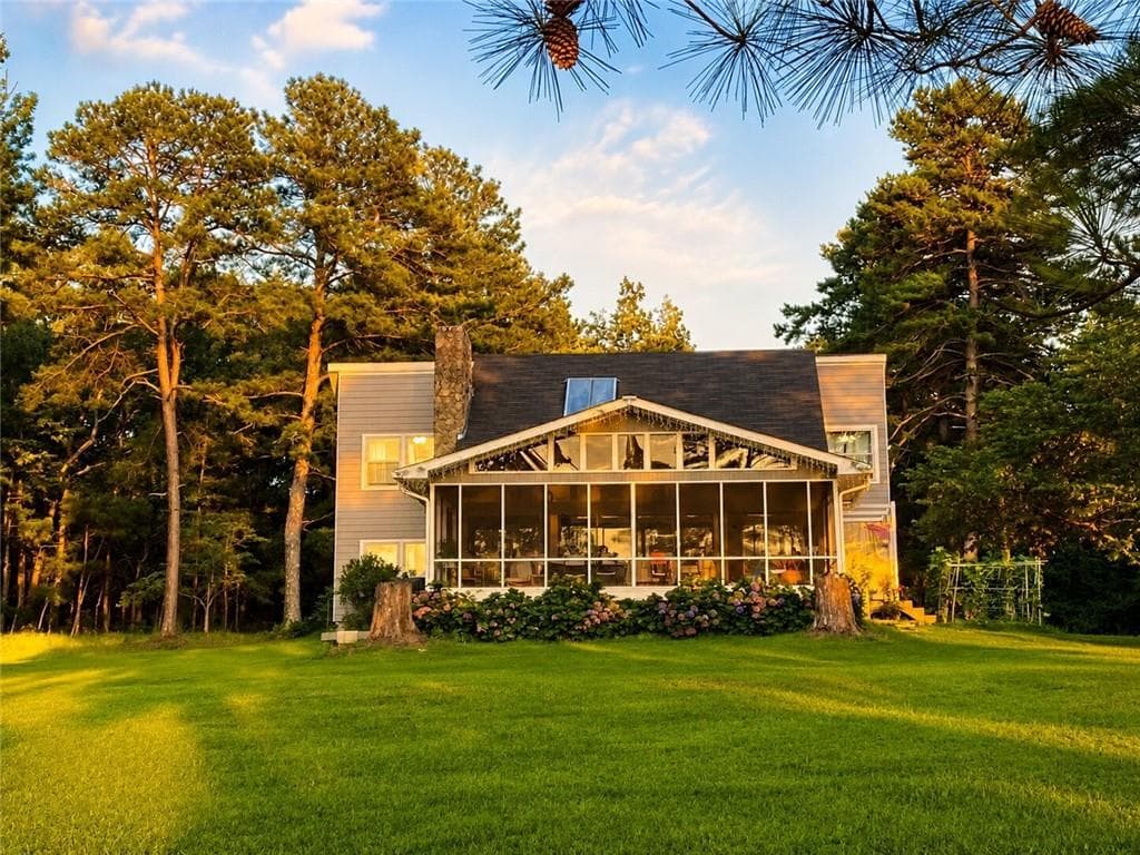 6 bedroom, 5 bathroom, 3,010 sq ft single family residence for sale at 1189 Iris Lake Road, Mcdonough, GA 30252