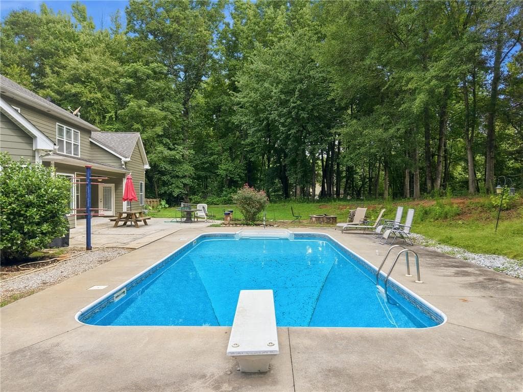 5 bedroom, 6 bathroom, 4,537 sq ft single family residence under contract at 20 Cohutta Drive, Covington, GA 30014 — photo 6
