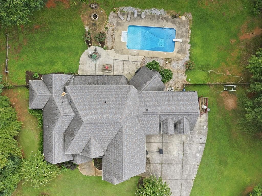 5 bedroom, 6 bathroom, 4,537 sq ft single family residence under contract at 20 Cohutta Drive, Covington, GA 30014 — photo 8