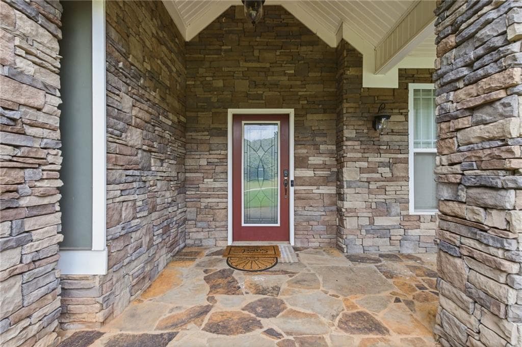 5 bedroom, 6 bathroom, 4,537 sq ft single family residence under contract at 20 Cohutta Drive, Covington, GA 30014 — photo 9