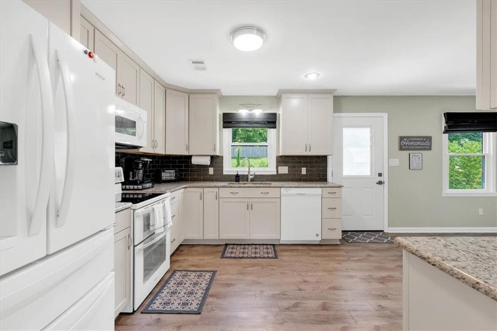 4 bedroom, 2 bathroom, 2,484 sq ft single family residence for sale at 32 Baker Road, Cartersville, GA 30120 — photo 7