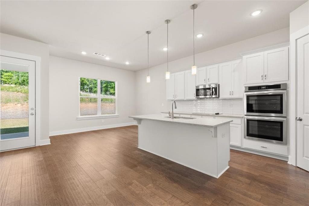 5 bedroom, 4 bathroom single family residence for sale at 12 Overview Court, Jefferson, GA 30549 — photo 6