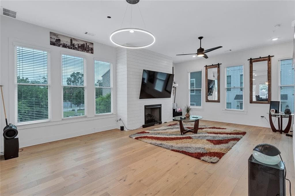 3 bedroom, 4 bathroom, 2,000 sq ft townhouse for sale at 3587 Candler Court, Hapeville, GA 30354 — photo 6