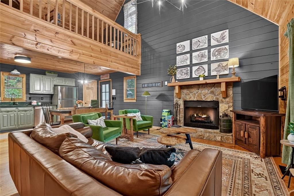 3 bedroom, 2 bathroom, 1,568 sq ft single family residence for sale at 279 S Riverview Lane, Ellijay, GA 30536 — photo 7