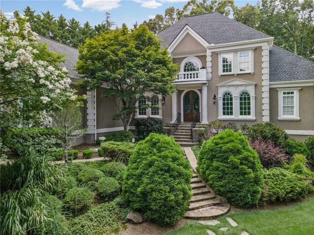 5 bedroom, 8 bathroom, 8,167 sq ft single family residence under contract at 3915 Merriweather Woods, Johns Creek, GA 30022 — photo 3