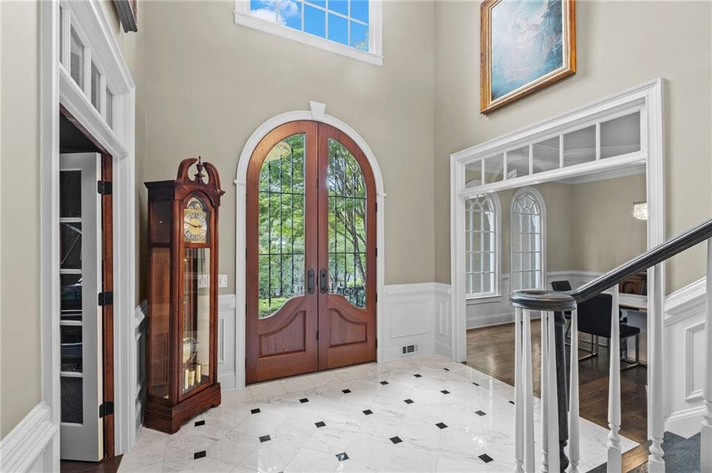 5 bedroom, 8 bathroom, 8,167 sq ft single family residence under contract at 3915 Merriweather Woods, Johns Creek, GA 30022 — photo 7