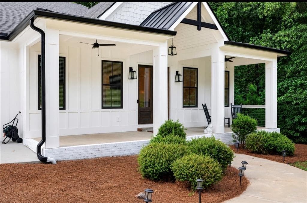 4 bedroom, 4 bathroom, 4,817 sq ft single family residence for sale at 6052 Oak Hill Drive, Flowery Branch, GA 30542 — photo 3
