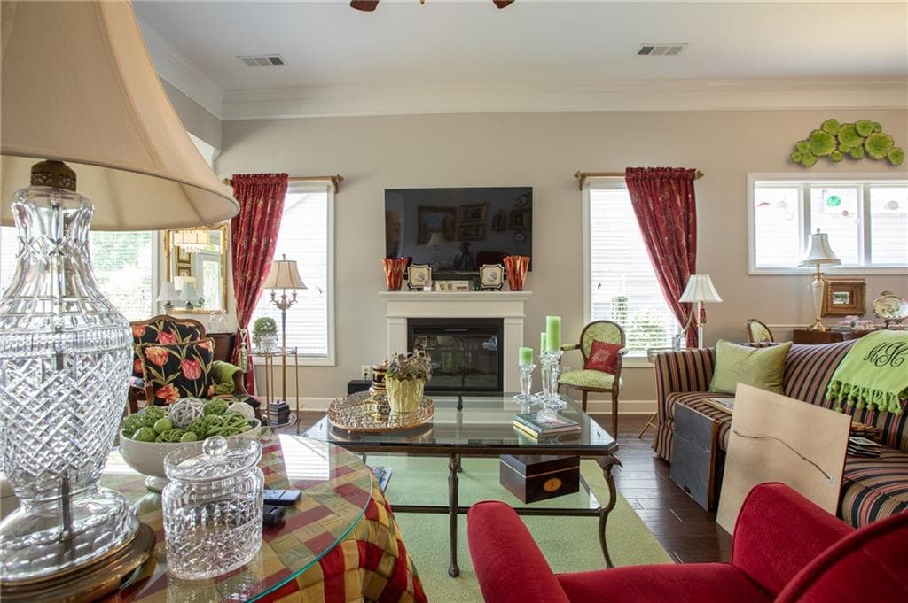 3 bedroom, 2 bathroom, 1,923 sq ft single family residence under contract at 3552 Cresswind Parkway, Gainesville, GA 30504 — photo 8