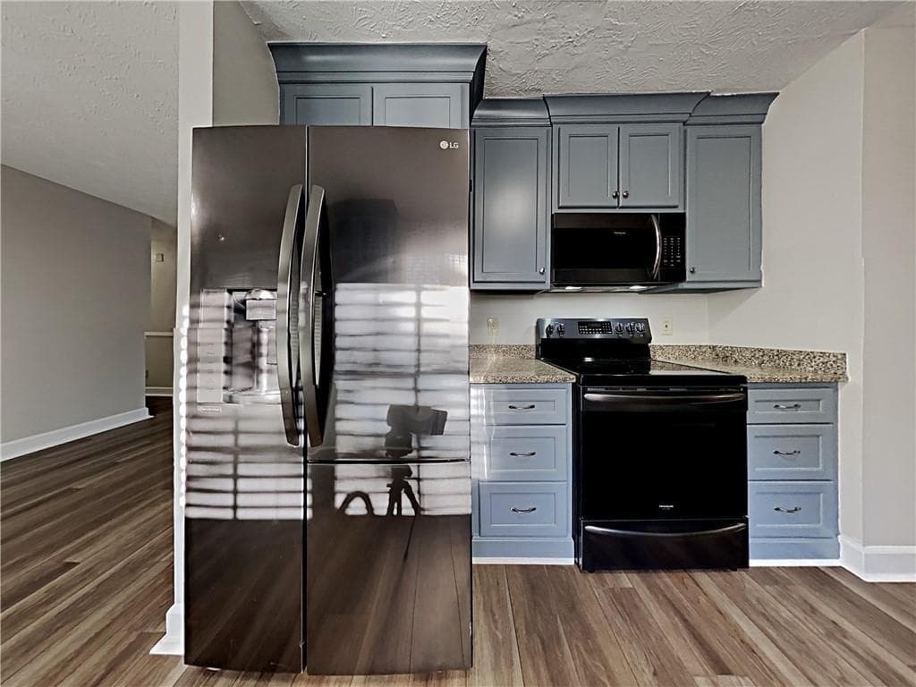 4 bedroom, 2 bathroom, 1,452 sq ft single family residence for rent at 968 Country Oaks Court, Lawrenceville, GA 30044 for $1,980 a month — photo 5