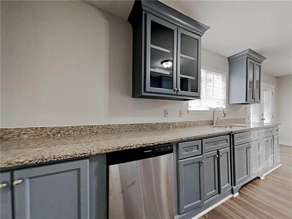 4 bedroom, 2 bathroom, 1,452 sq ft single family residence for rent at 968 Country Oaks Court, Lawrenceville, GA 30044 for $1,980 a month — photo 7