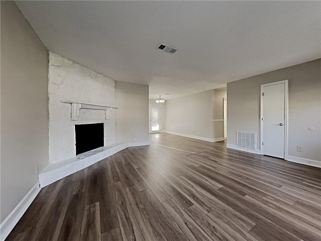 4 bedroom, 2 bathroom, 1,452 sq ft single family residence for rent at 968 Country Oaks Court, Lawrenceville, GA 30044 for $1,980 a month — photo 9